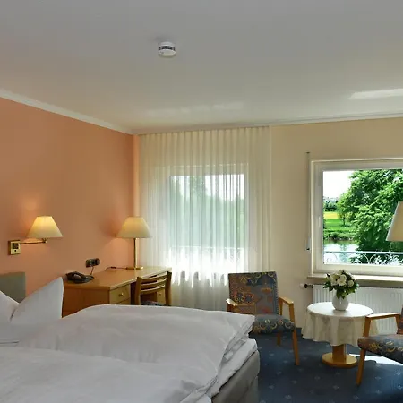 Otel Restaurant Zum Schiffchen Maintal