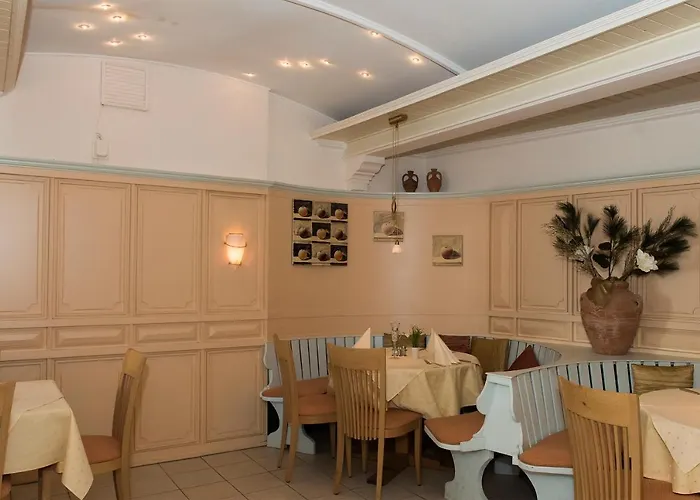 Hotel Restaurant Zum Schiffchen 3*